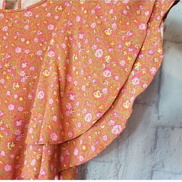 RACHEL BY RACHEL ROY Flutter Sleeve Floral Top - Picture 2 of 7